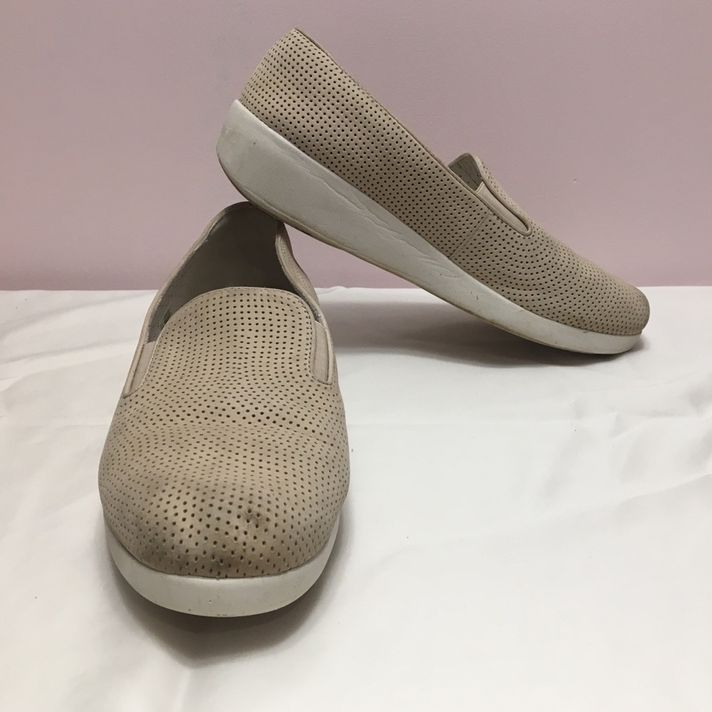 Fit Flop Women’s Casual Slip-On